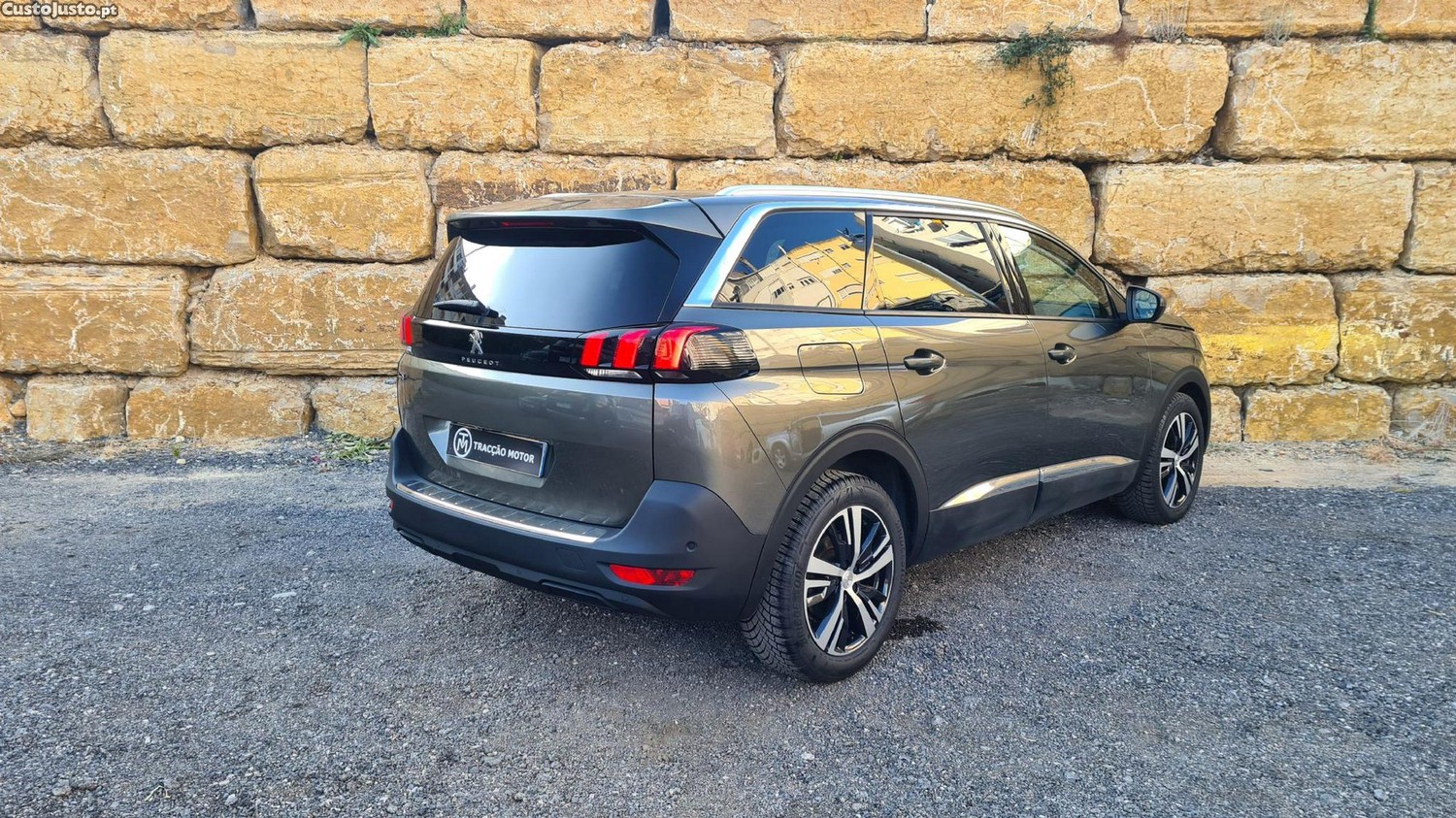 Peugeot 5008 1.5 BlueHDi Allure EAT8 - 18 — photo 2