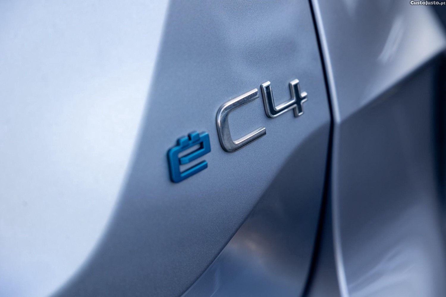 Citroën e-C4 50 kWh Shine — fotografia 9