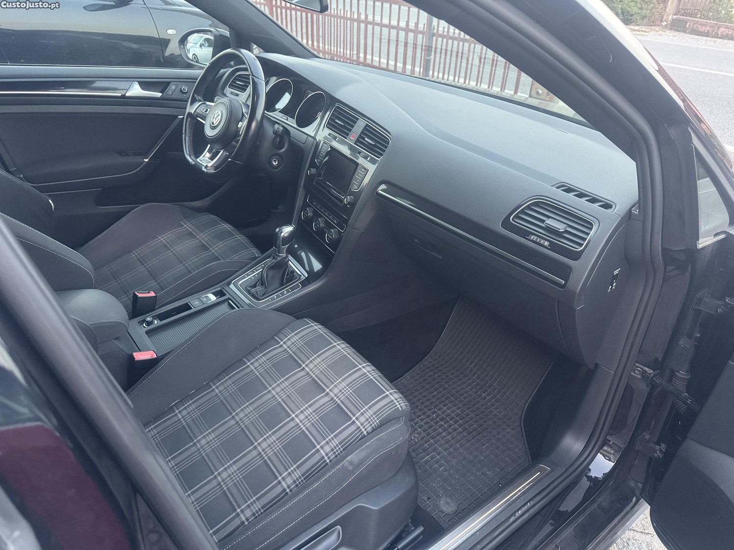 Volkswagen Golf GTD 2.0 TDIDSG — fotografia 3
