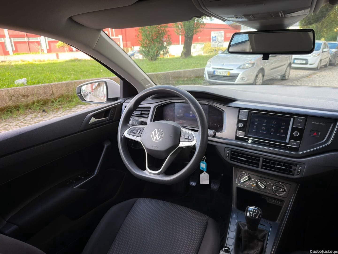 Volkswagen Polo 1.0 Confortline — fotografia 10