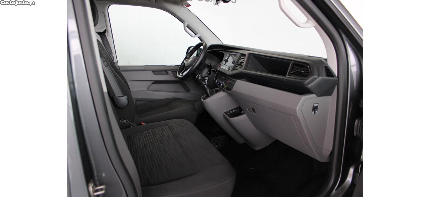 Volkswagen Caravelle Comfortline 2.0 TDI 150cv — fotografia 7