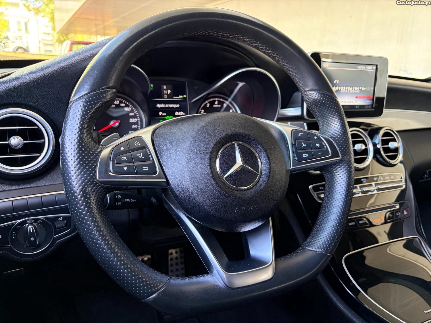 Mercedes-Benz C 350 e STATION AMG LINE PLUG-IN 7G-TRONIC NACIONAL 1 ÚNICO DONO 279 CV — fotografia 10