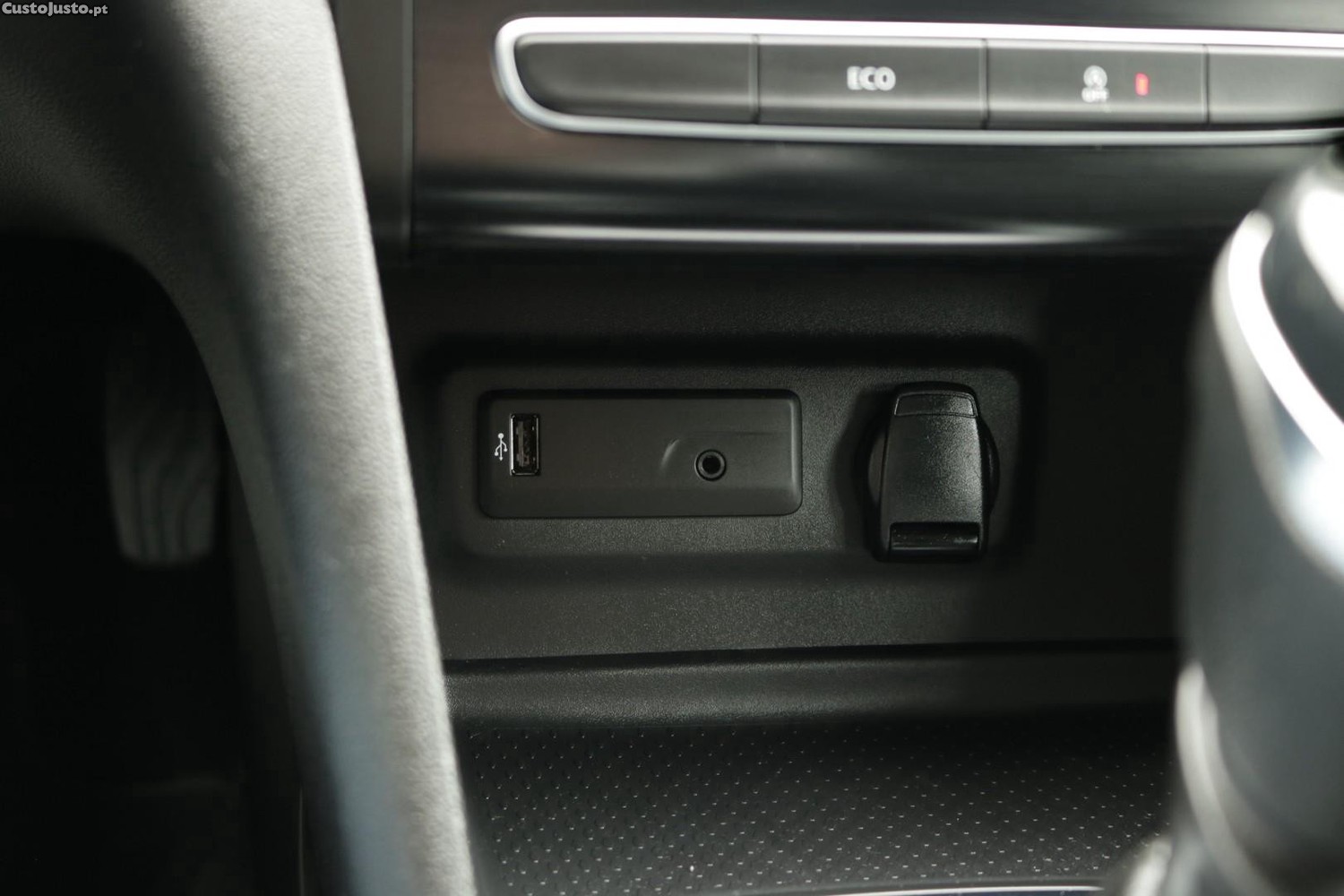 Renault Mégane 1.5 Blue DCI Zen — fotografia 11