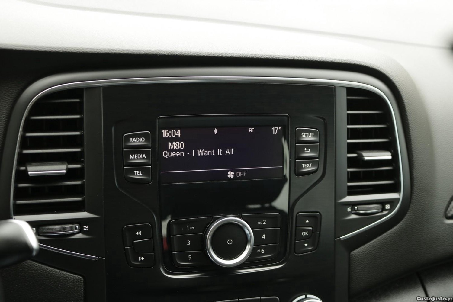 Renault Mégane 1.5 Blue DCI Zen — fotografia 13