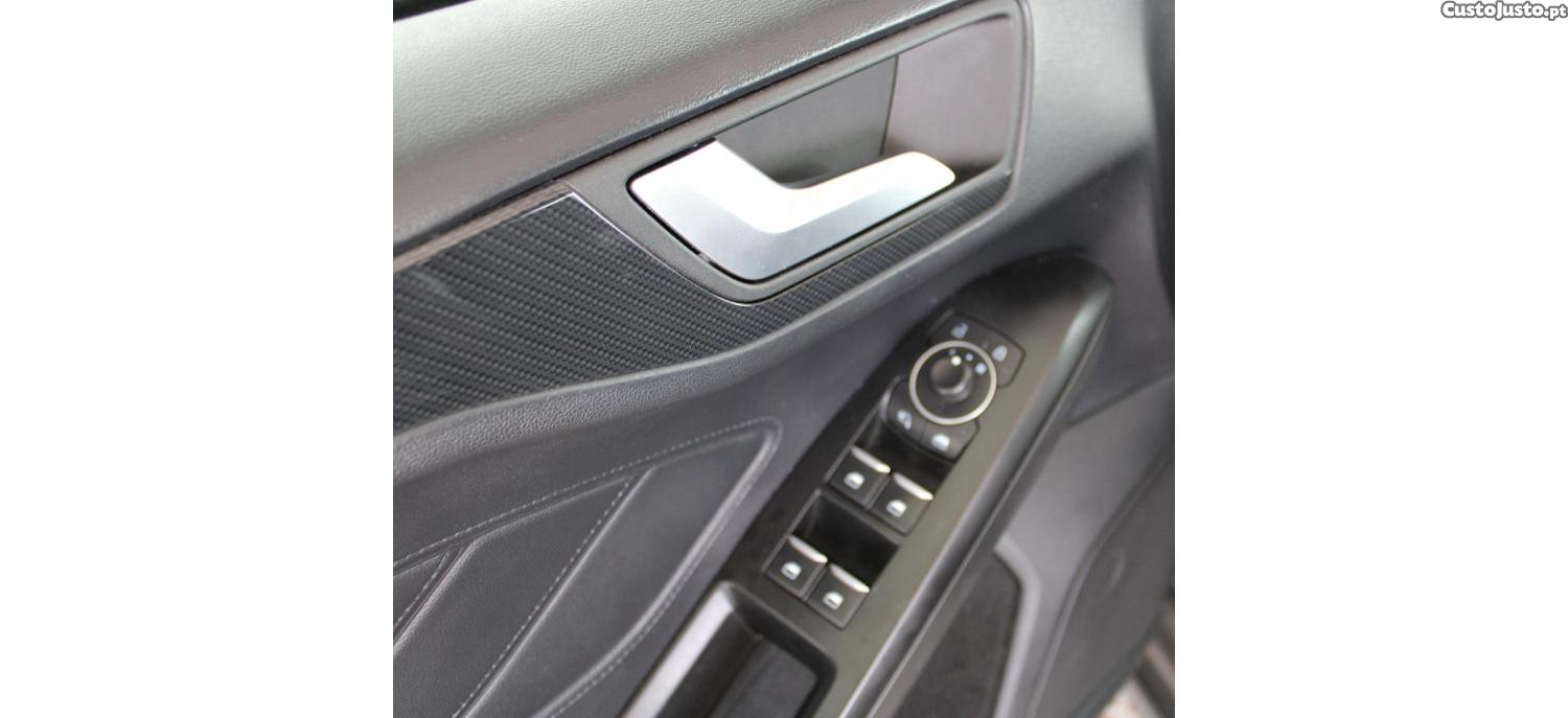 Ford Focus 1.0 EcoBoost MHEV ST-Line Aut. — fotografia 19
