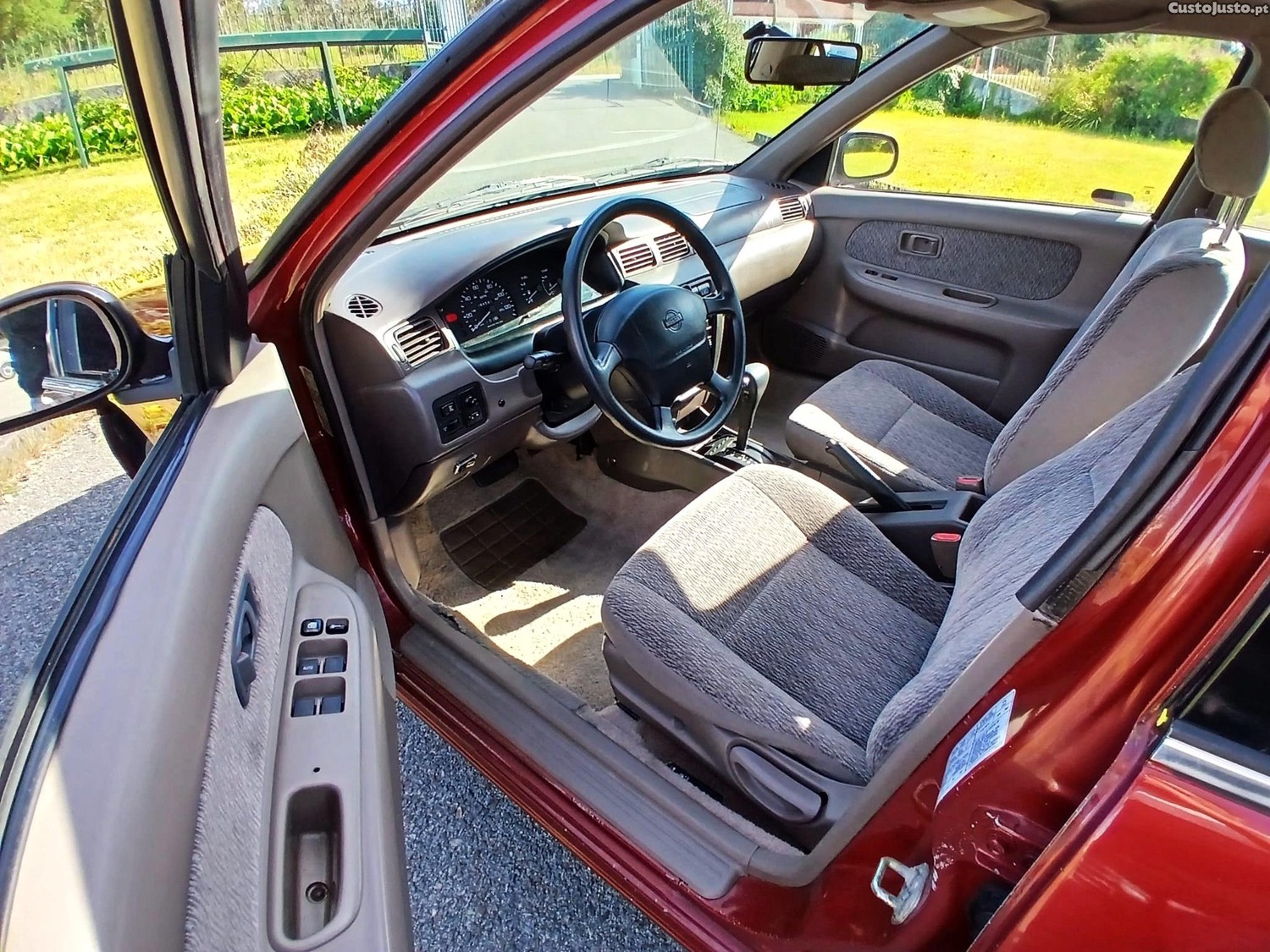 Nissan Almera Automático — fotografia 6
