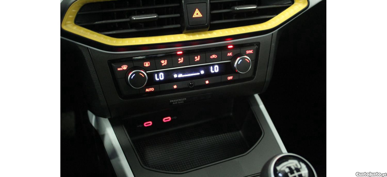 SEAT Arona 1.0 TSI Style 95cv — fotografia 5