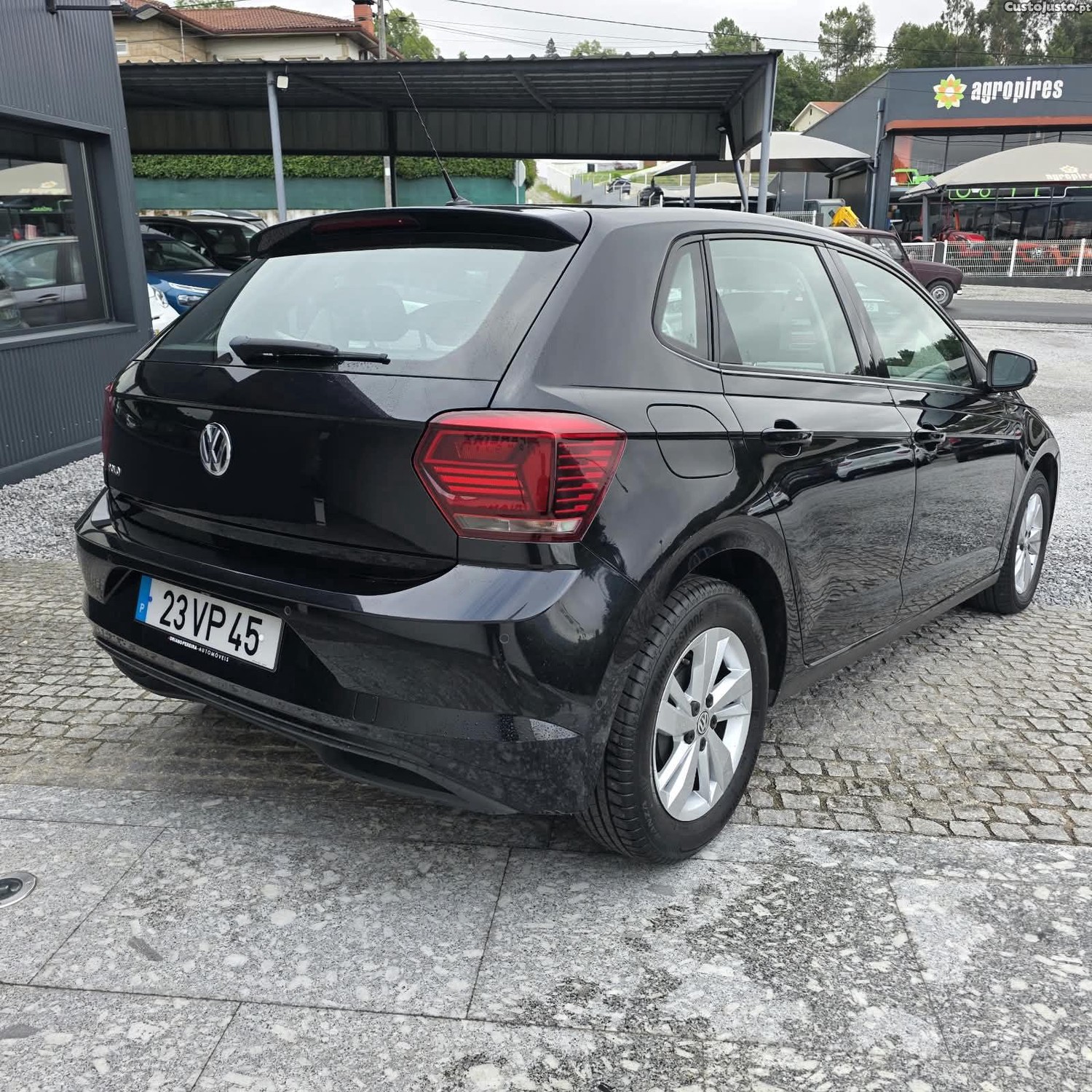Volkswagen Polo 1.6 TDI Confortline — fotografia 24