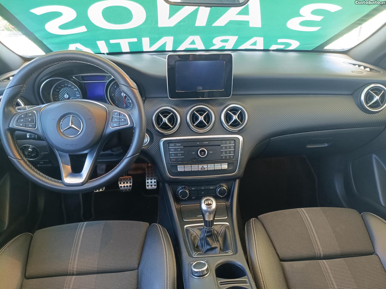 Mercedes-Benz A 180 CDI 1.5 BlueEFFICIENCY Urban — fotografia 13