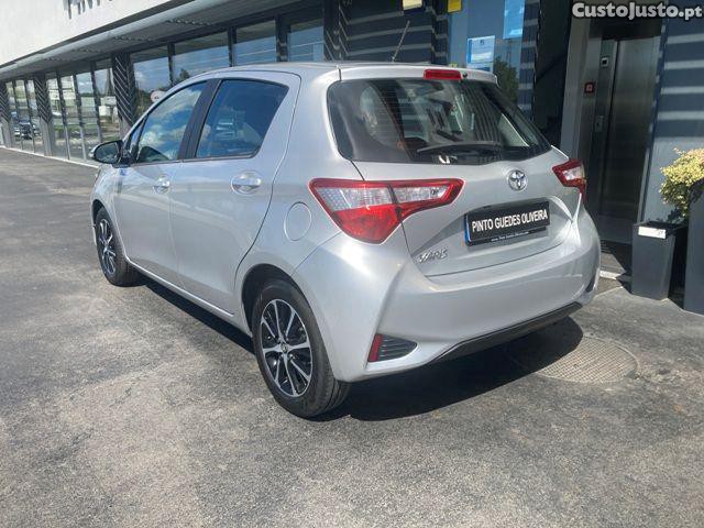 Toyota Yaris 1.0 VVT-i Comfort — fotografia 25