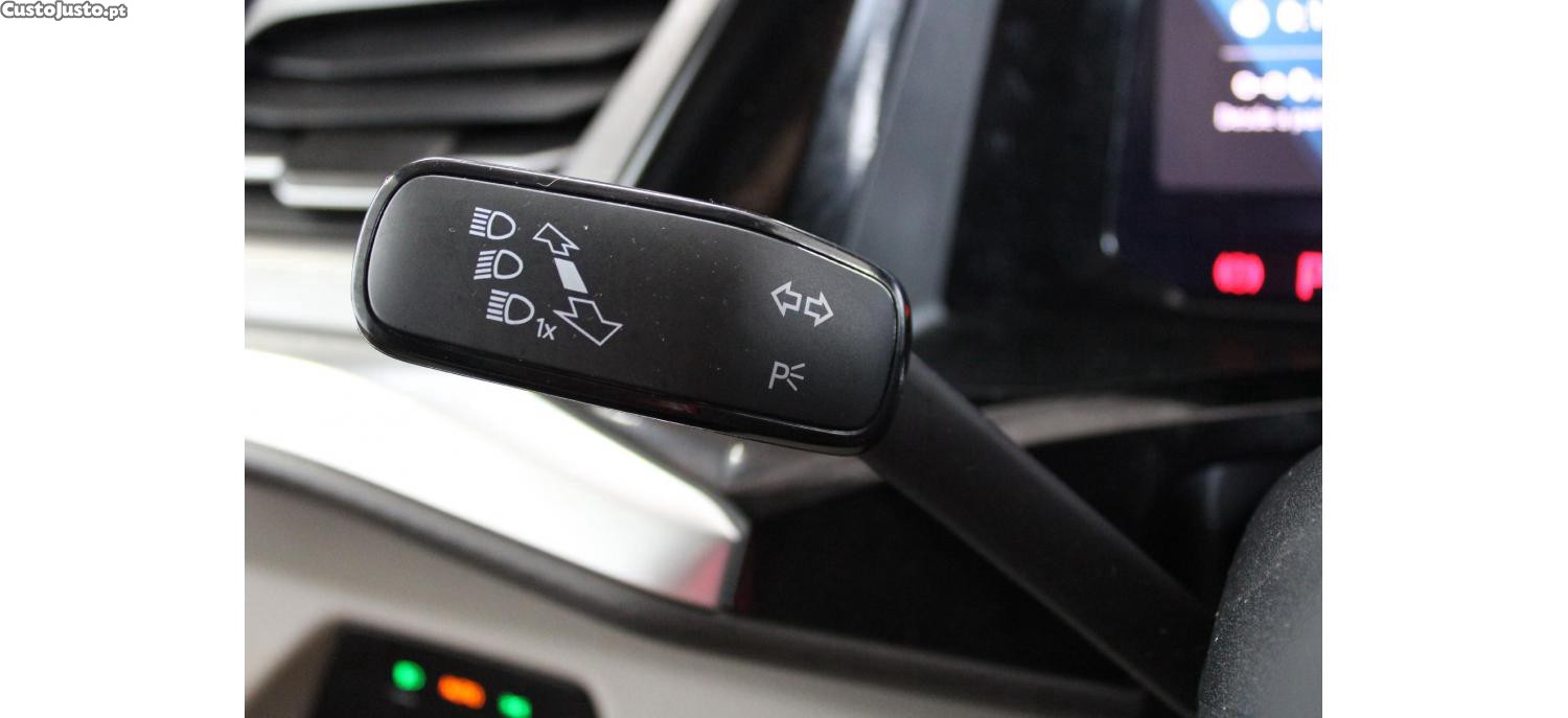 Volkswagen Multivan Life 2.0 TDI 150cv DSG — fotografia 6