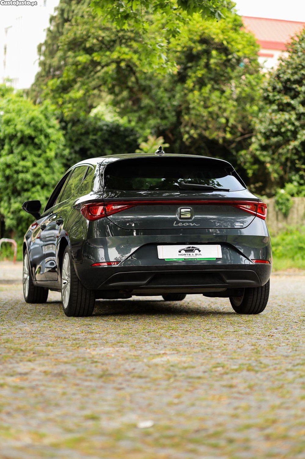 SEAT Leon 1.4 e-Hybrid DSG FR — fotografia 8