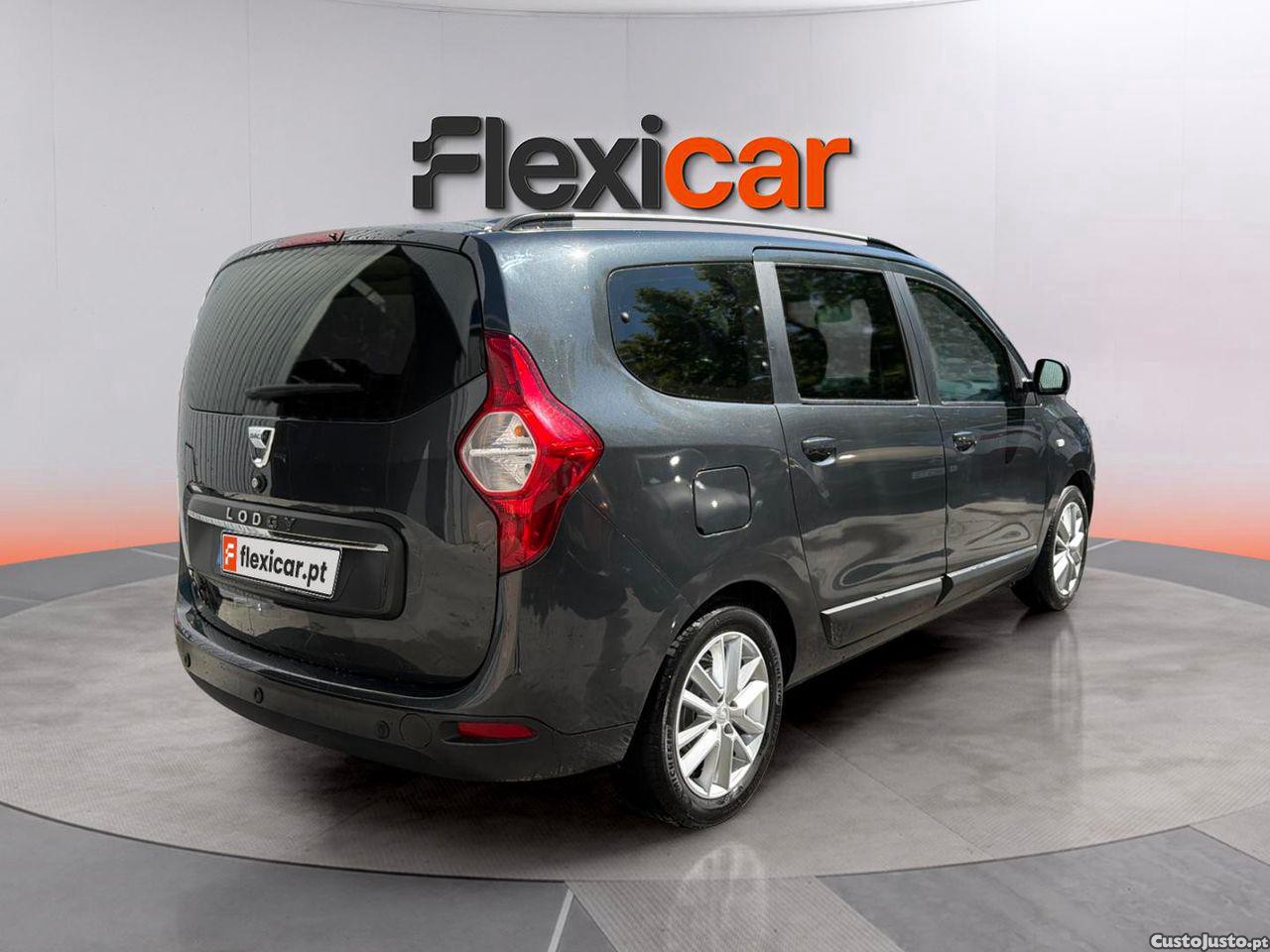 Dacia Lodgy 1.2 TCe Confort 7L — fotografia 15