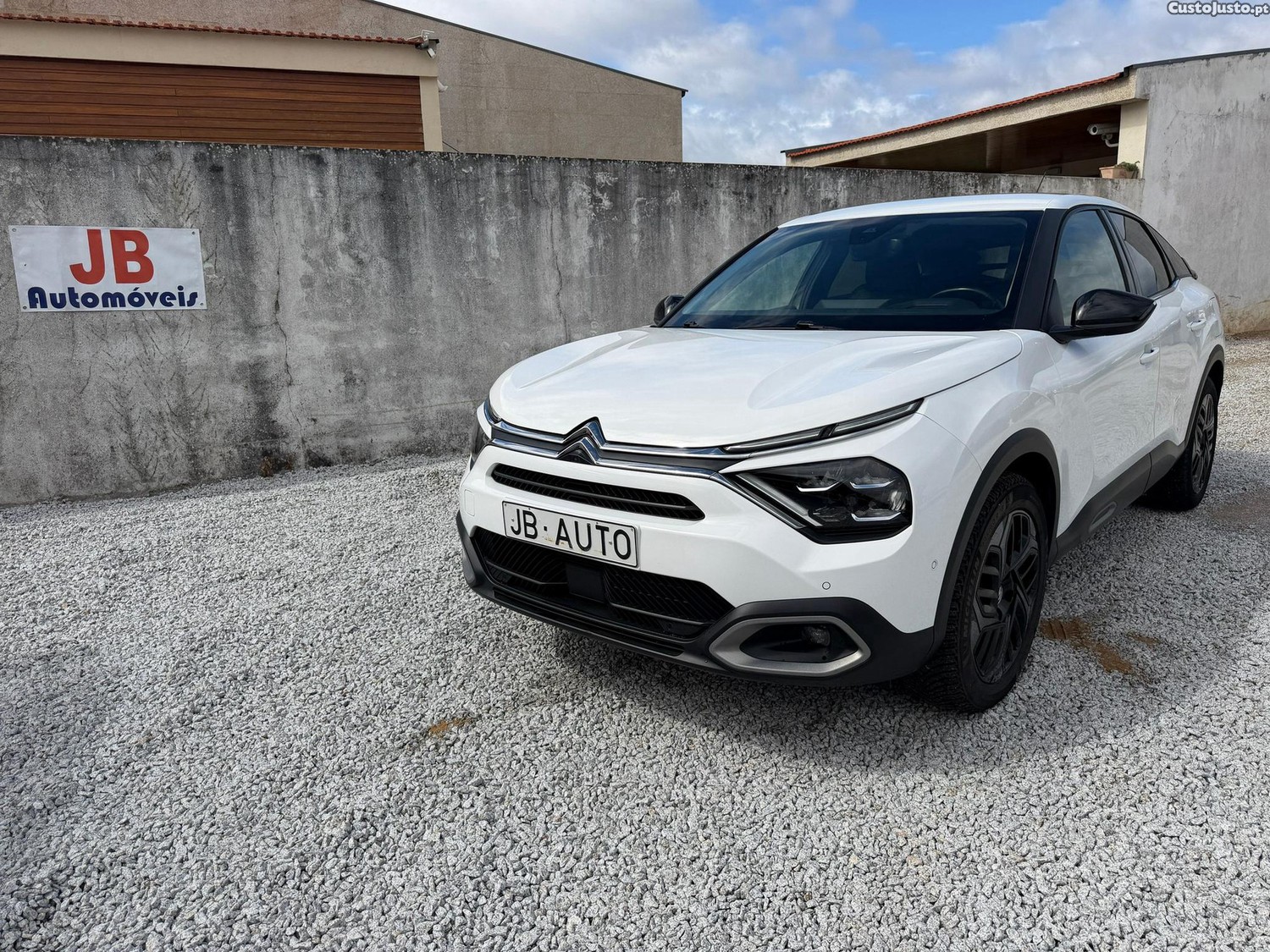 Citroën C4 1.2 PureTech Feel Pack EAT8 — fotografia 15