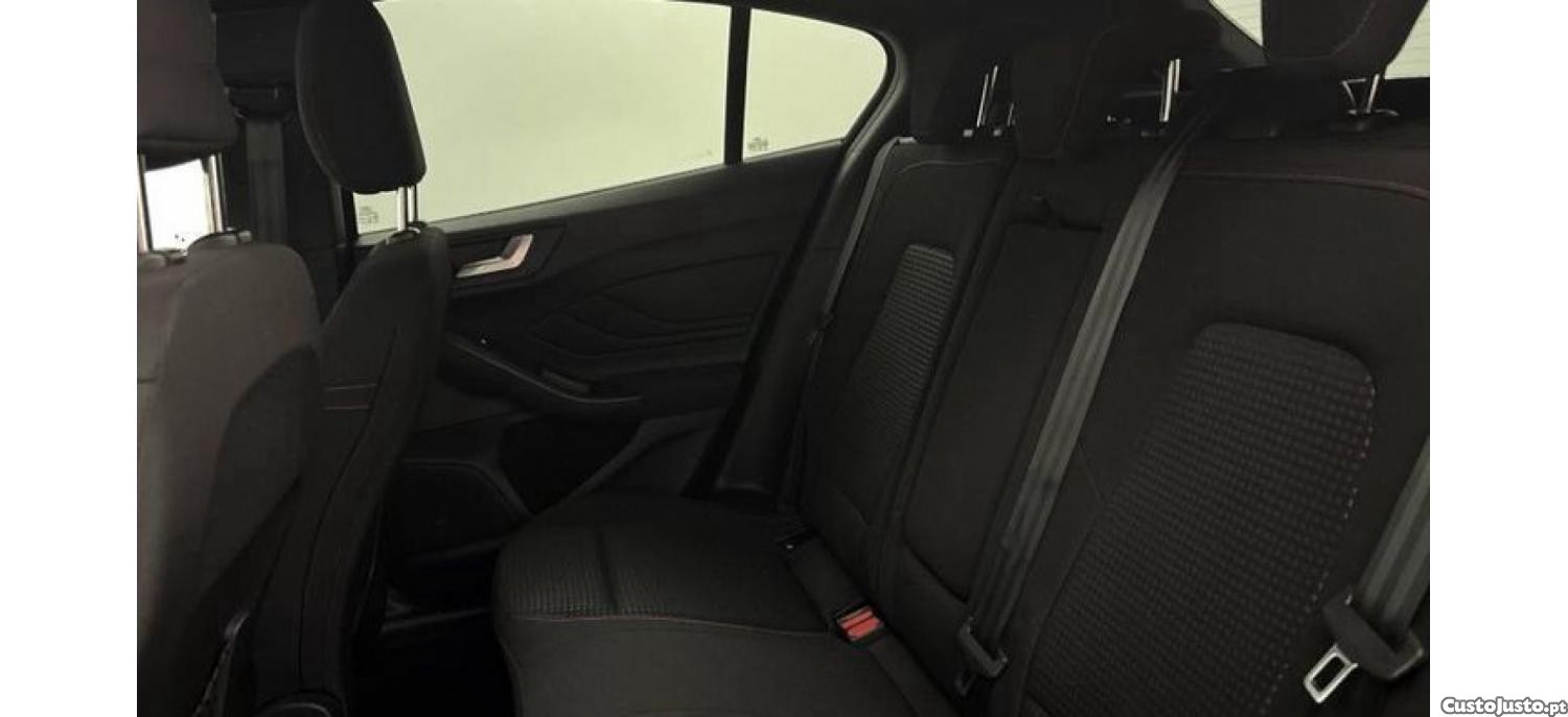 Ford Focus SW 1.0 EcoBoost MHEV Active X — fotografia 14