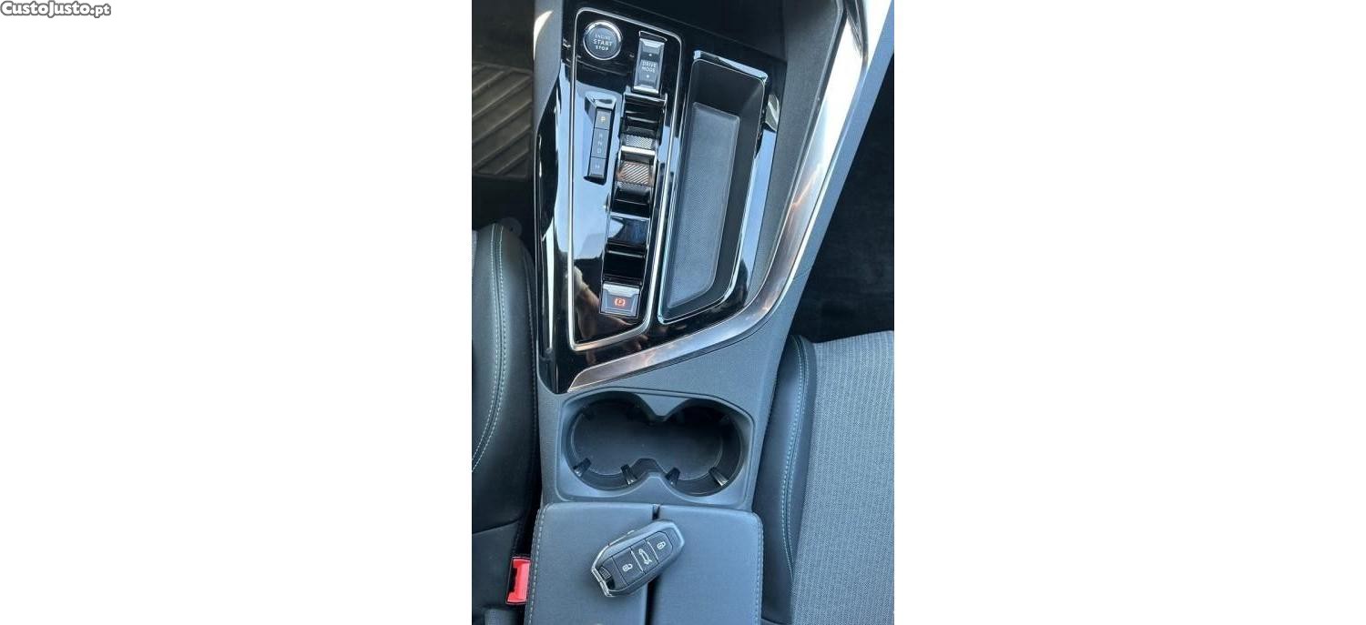 Peugeot 5008 BlueHDi Allure Pack 1.5 130cv EAT8 — fotografia 3