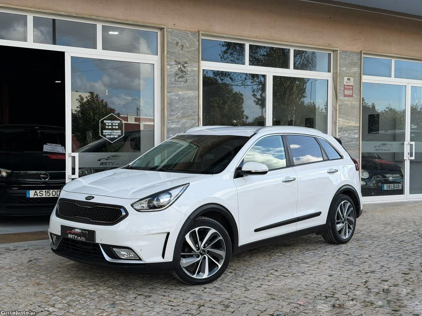 Kia Niro 1.6 GDi HEV Drive — fotografia 15