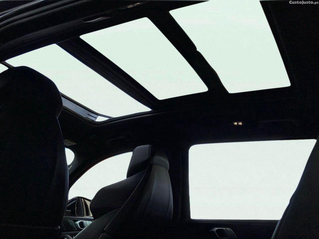 BMW X7 40 d xDrive Pack M — fotografia 3