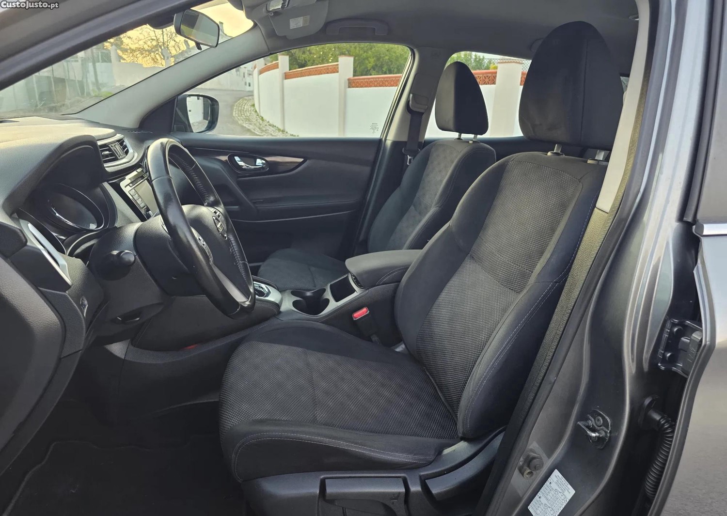 Nissan Qashqai 1.6 dCi Xtronic TEKNA — fotografia 3