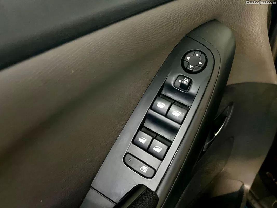 Citroën C4 1.5 bluehdi feel — fotografia 4