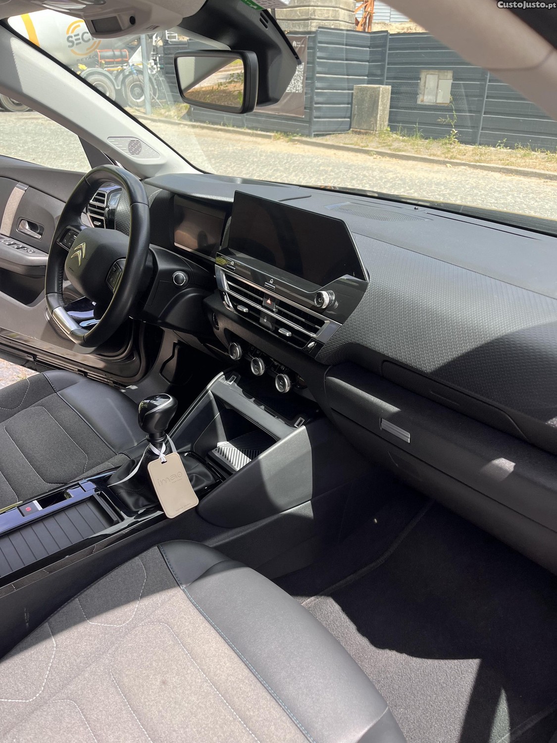 Citroën C4 1.2 Puretech Shine — fotografia 3