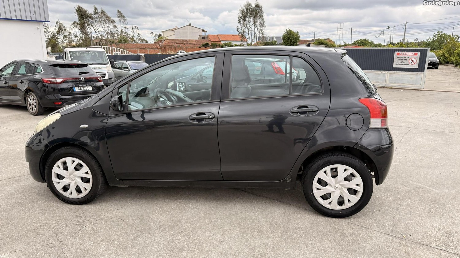 Toyota Yaris 1.4 D4D de 2009 — fotografia 11