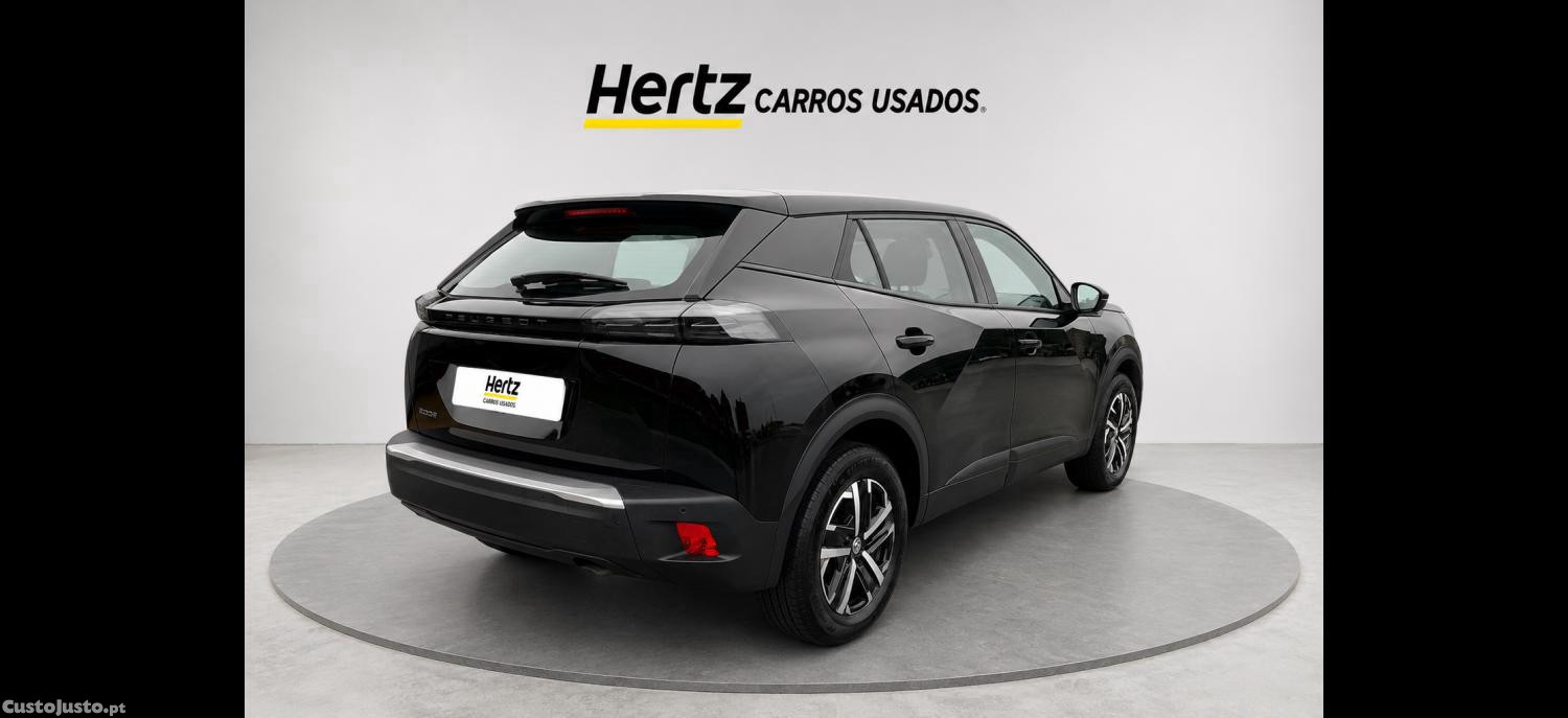 Peugeot 2008 PureTech Active 1.2 100cv — fotografia 4
