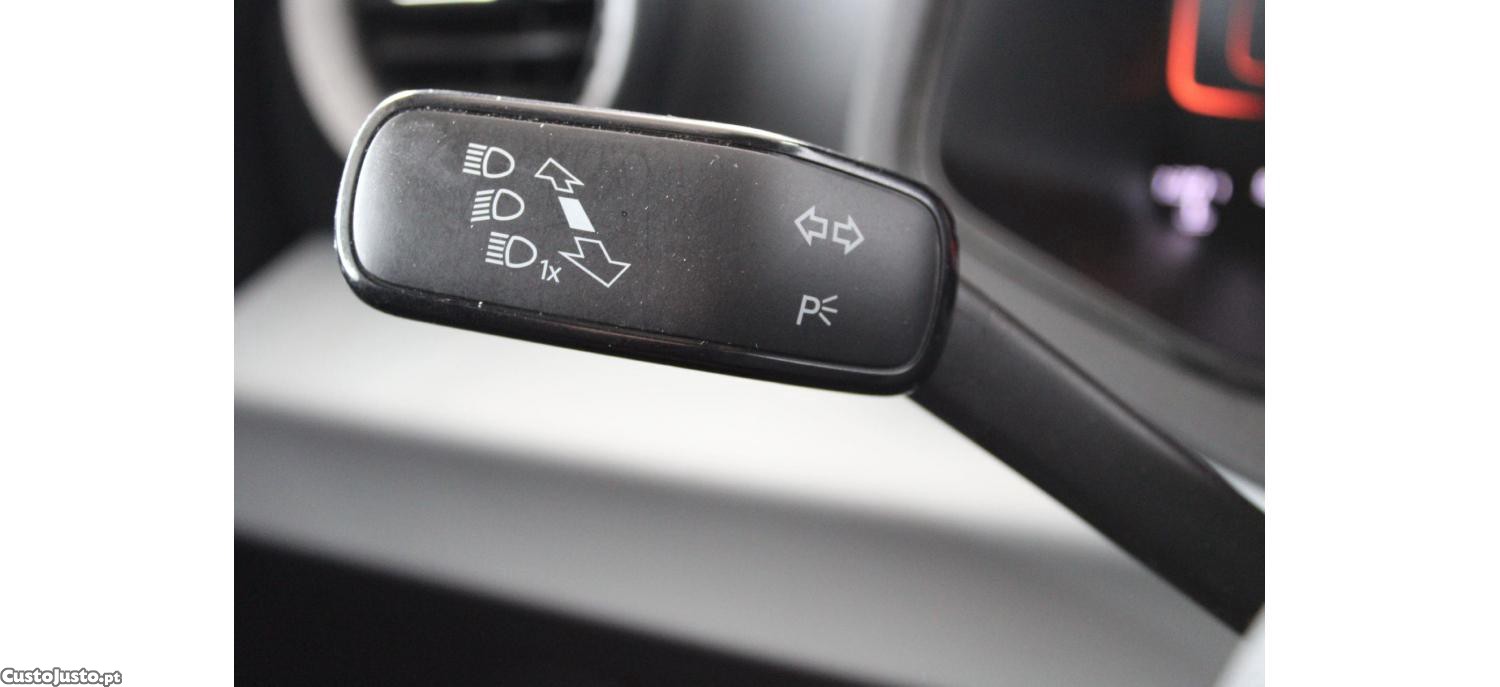 SEAT Arona 1.0 TSI Style 95cv — fotografia 6
