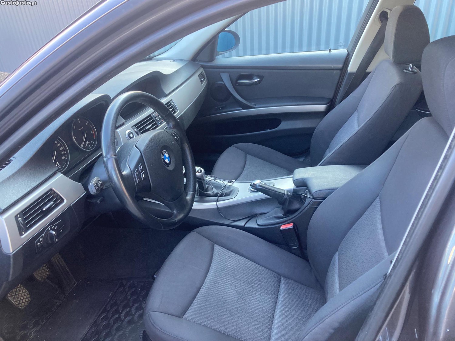 BMW 320 Touring — fotografia 2