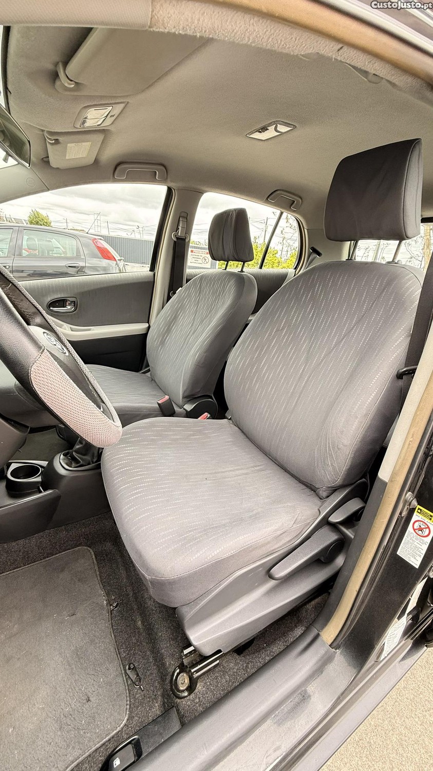 Toyota Yaris 1.4 D4D de 2009 — fotografia 6