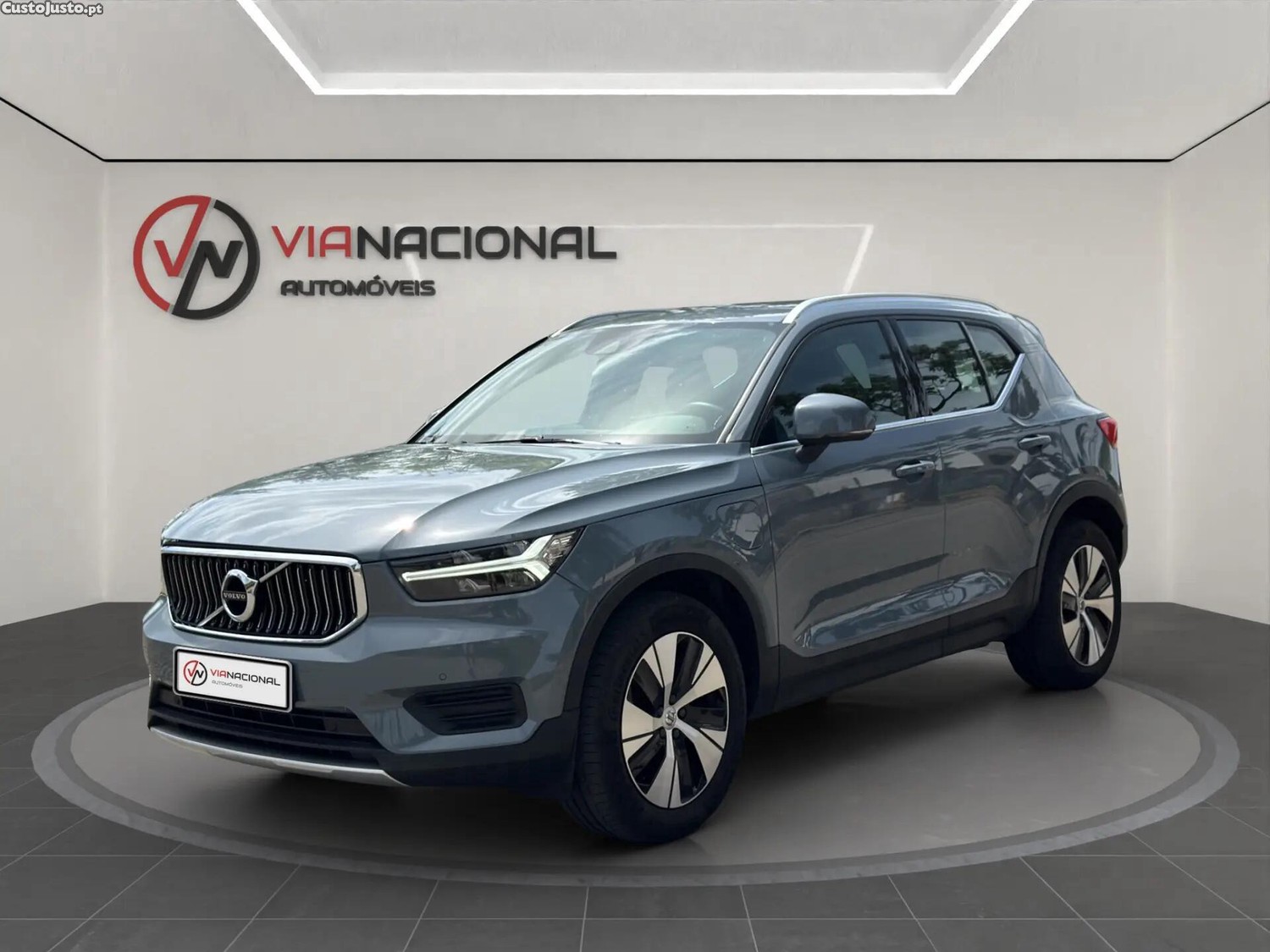 Volvo XC 40 1.5 T5 PHEV Inscription Expression — fotografia 17