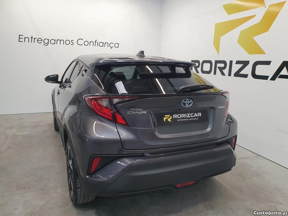 Toyota C-HR 1.8 Hybrid Exclusive — fotografia 17