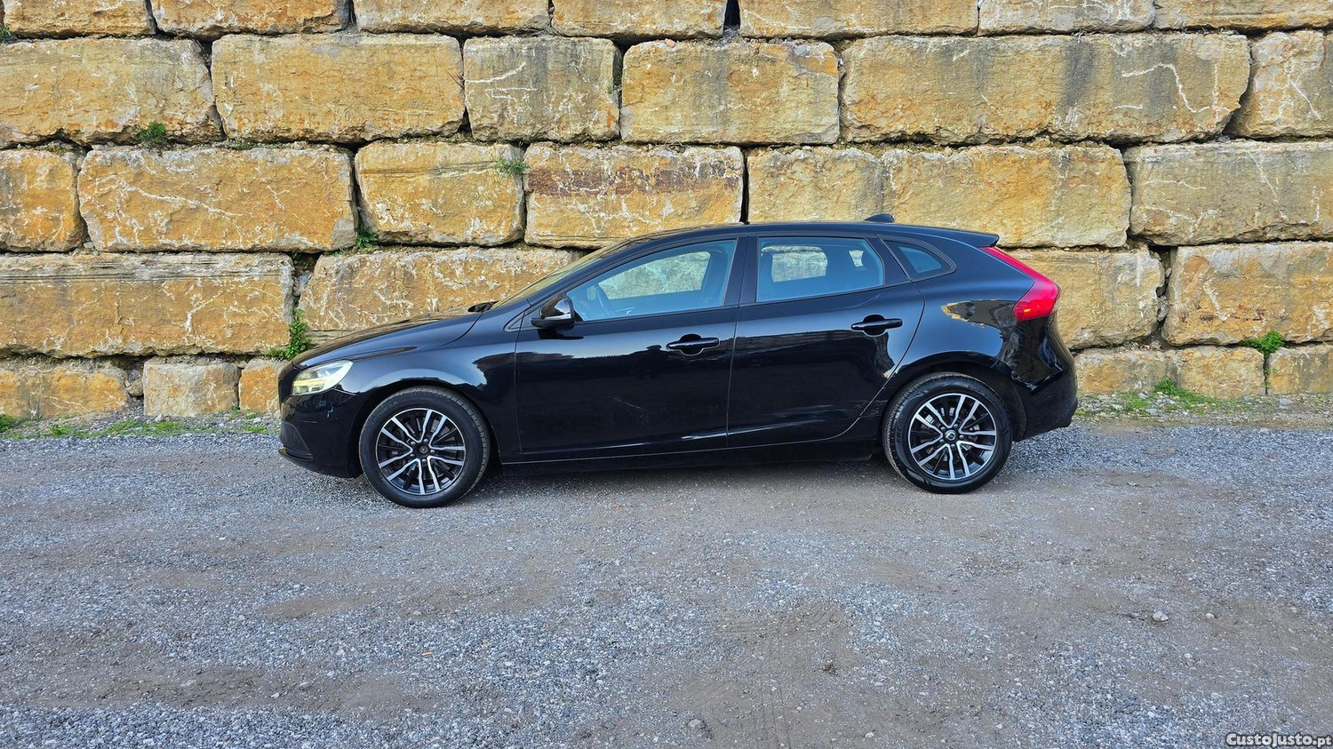 Volvo V40 2.0 D2 Momentum Geartronic — fotografia 28