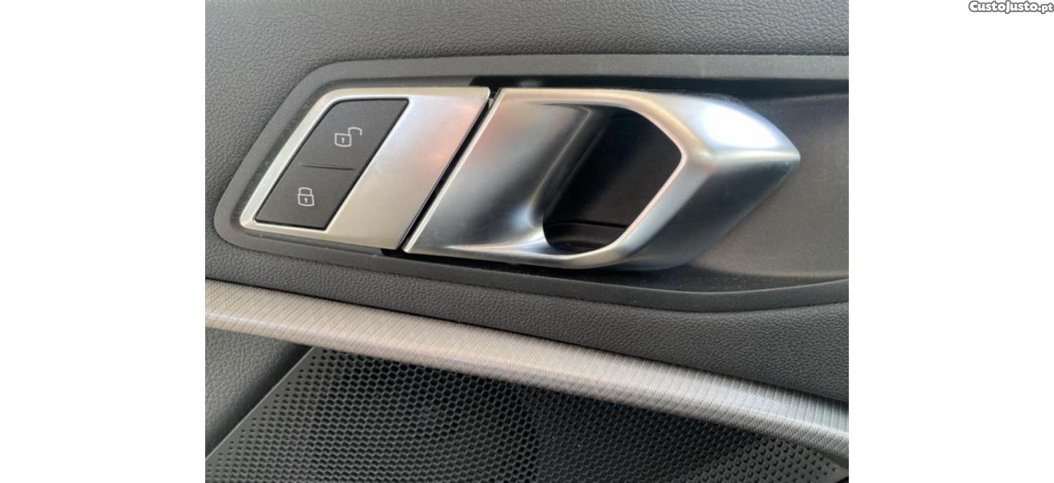 BMW 116 d Pack M 1.5 cv Auto — fotografia 3