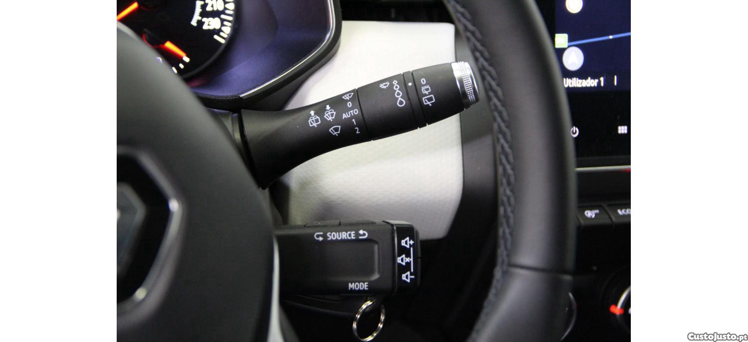 Renault Clio 1.0 Tce Evolution — fotografia 4