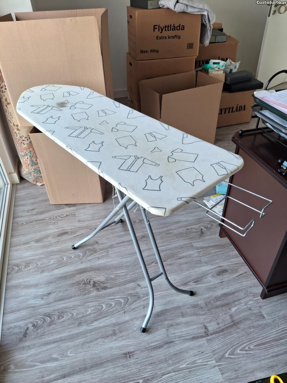 Tábua de engomar, bom estado