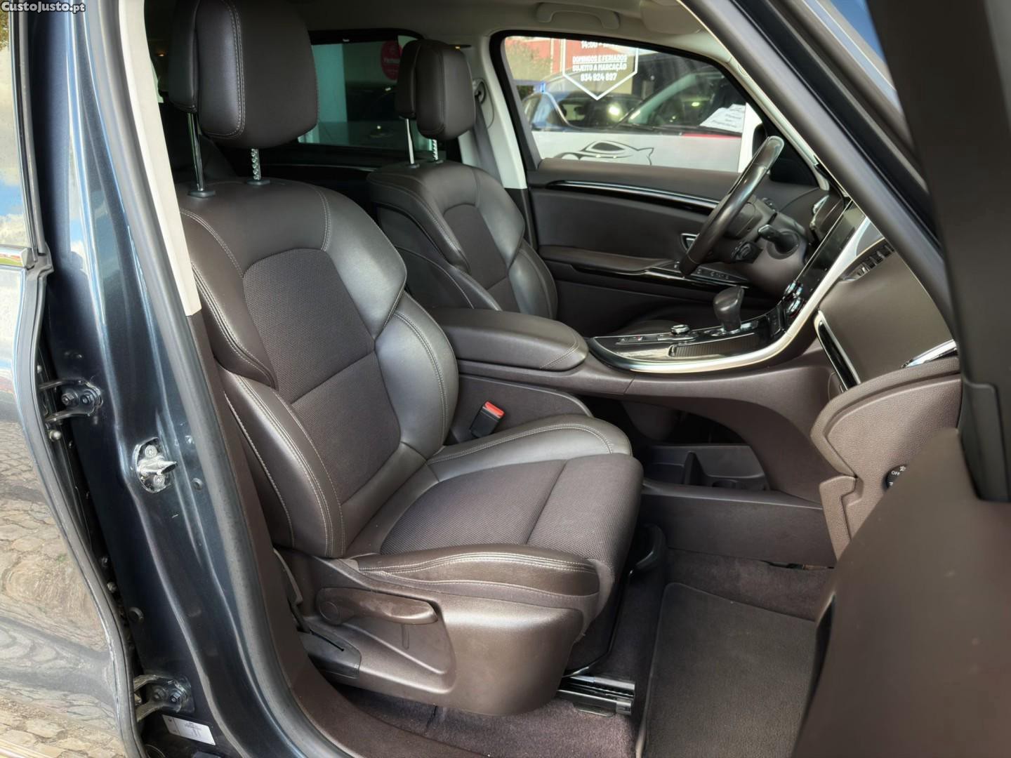 Renault Espace 2.0 dCi Intens 7L EDC — fotografia 10