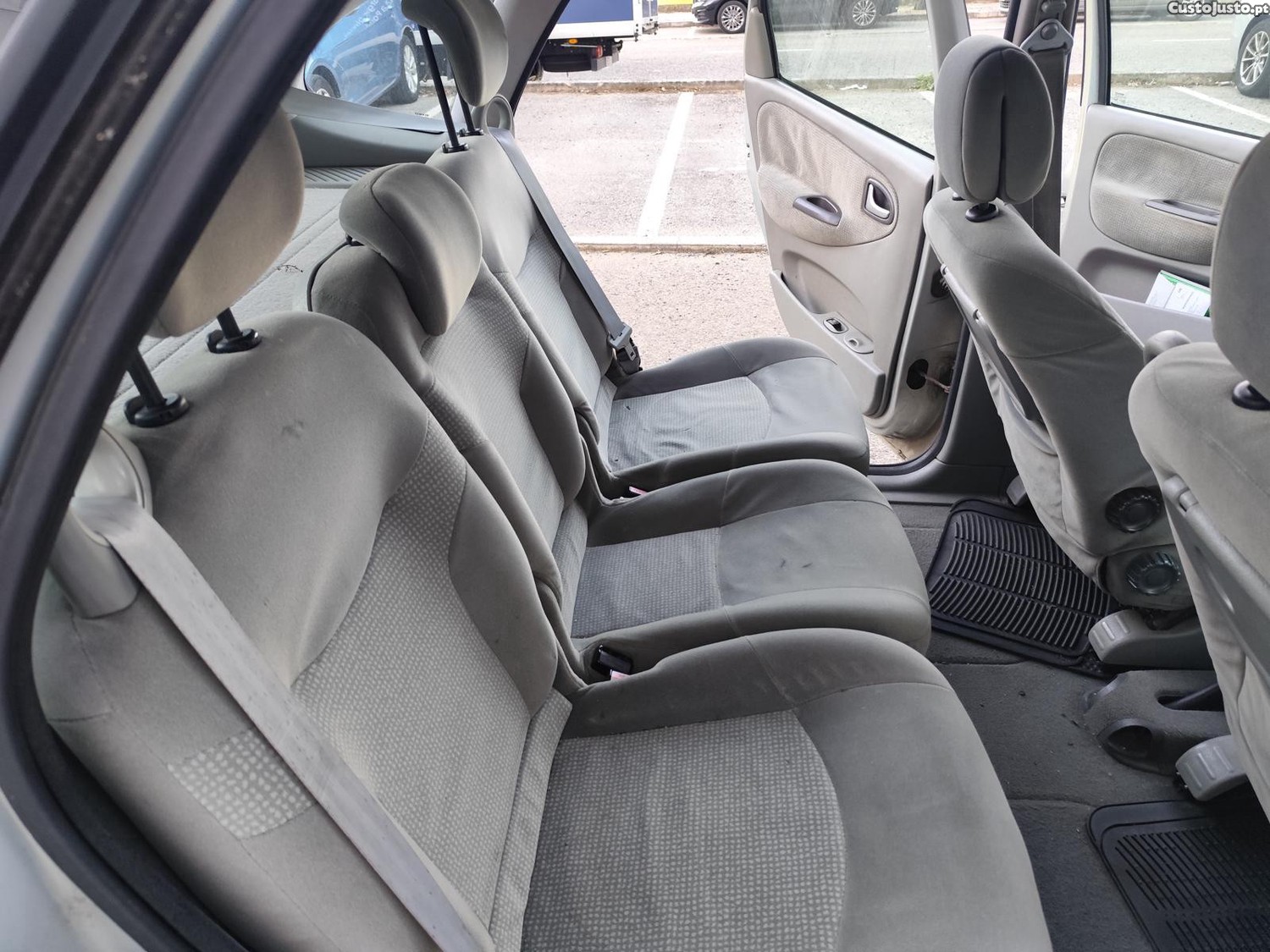 Renault Scénic Autentique — fotografia 3