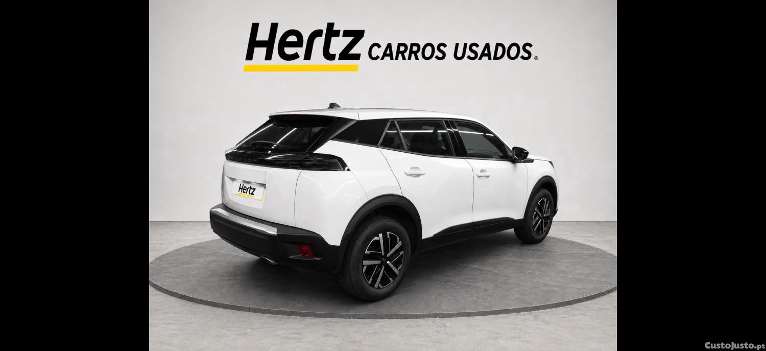 Peugeot 2008 PureTech Active 1.2 100cv — fotografia 4