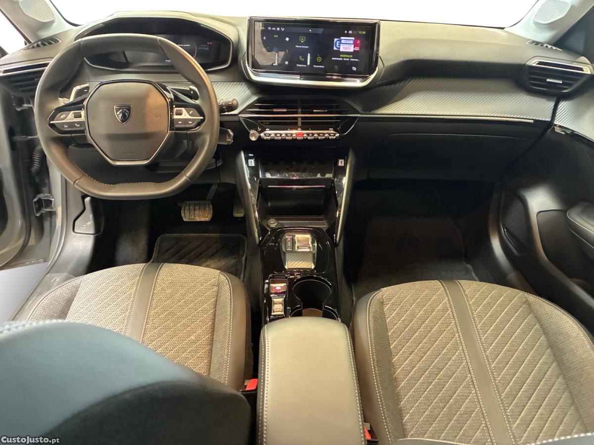 Peugeot 208 Hybrid Allure — fotografia 6