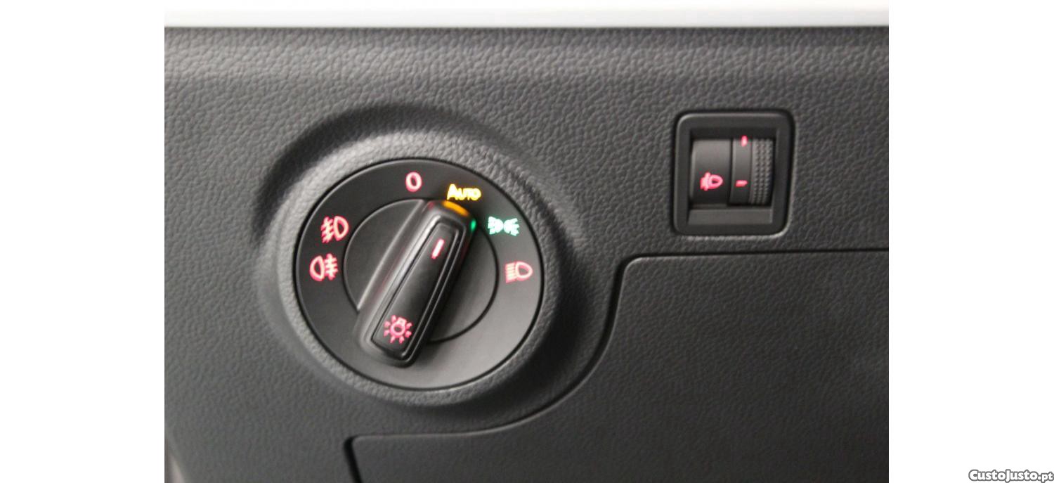 SEAT Arona 1.0 TSI Style 95cv — fotografia 3