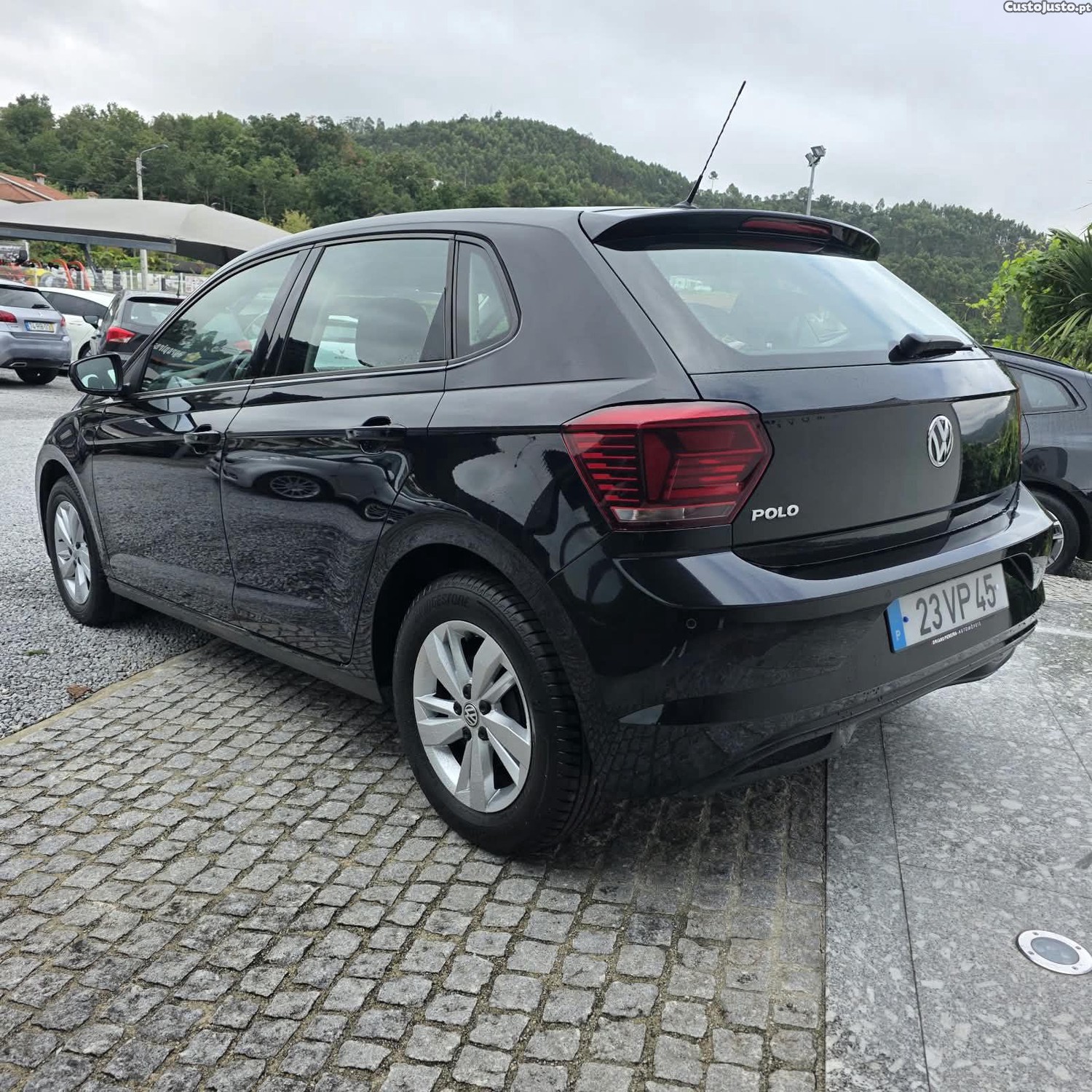 Volkswagen Polo 1.6 TDI Confortline — fotografia 23