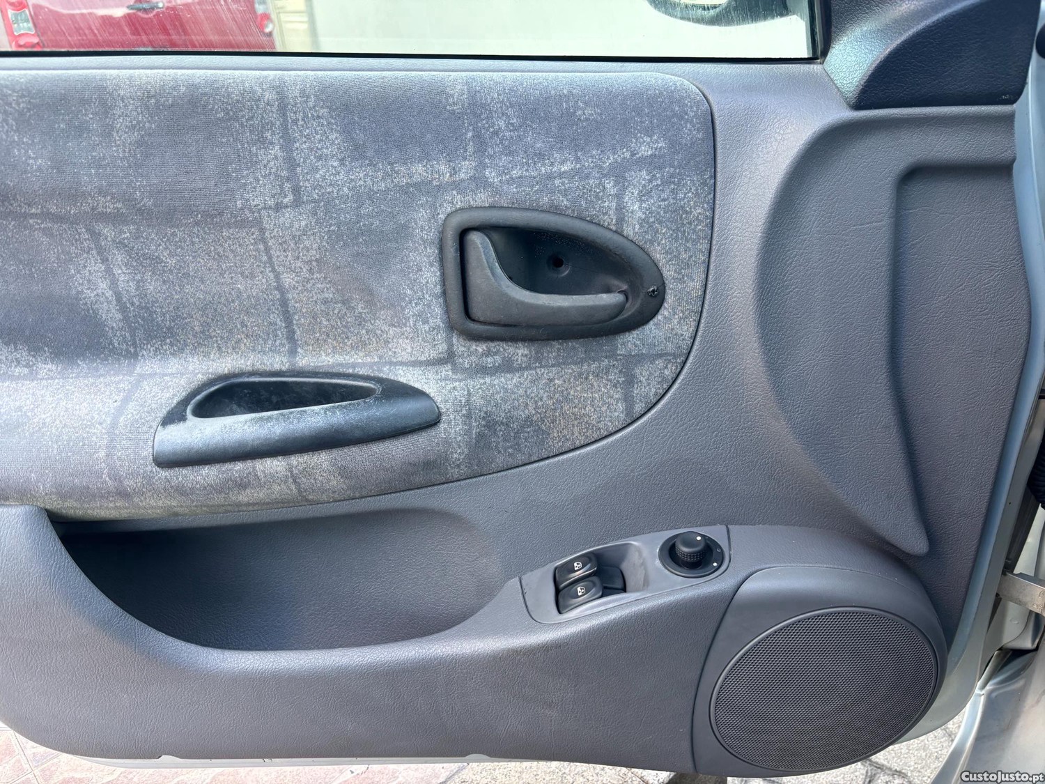 Renault Mégane 1.4 i 90cv — fotografia 5