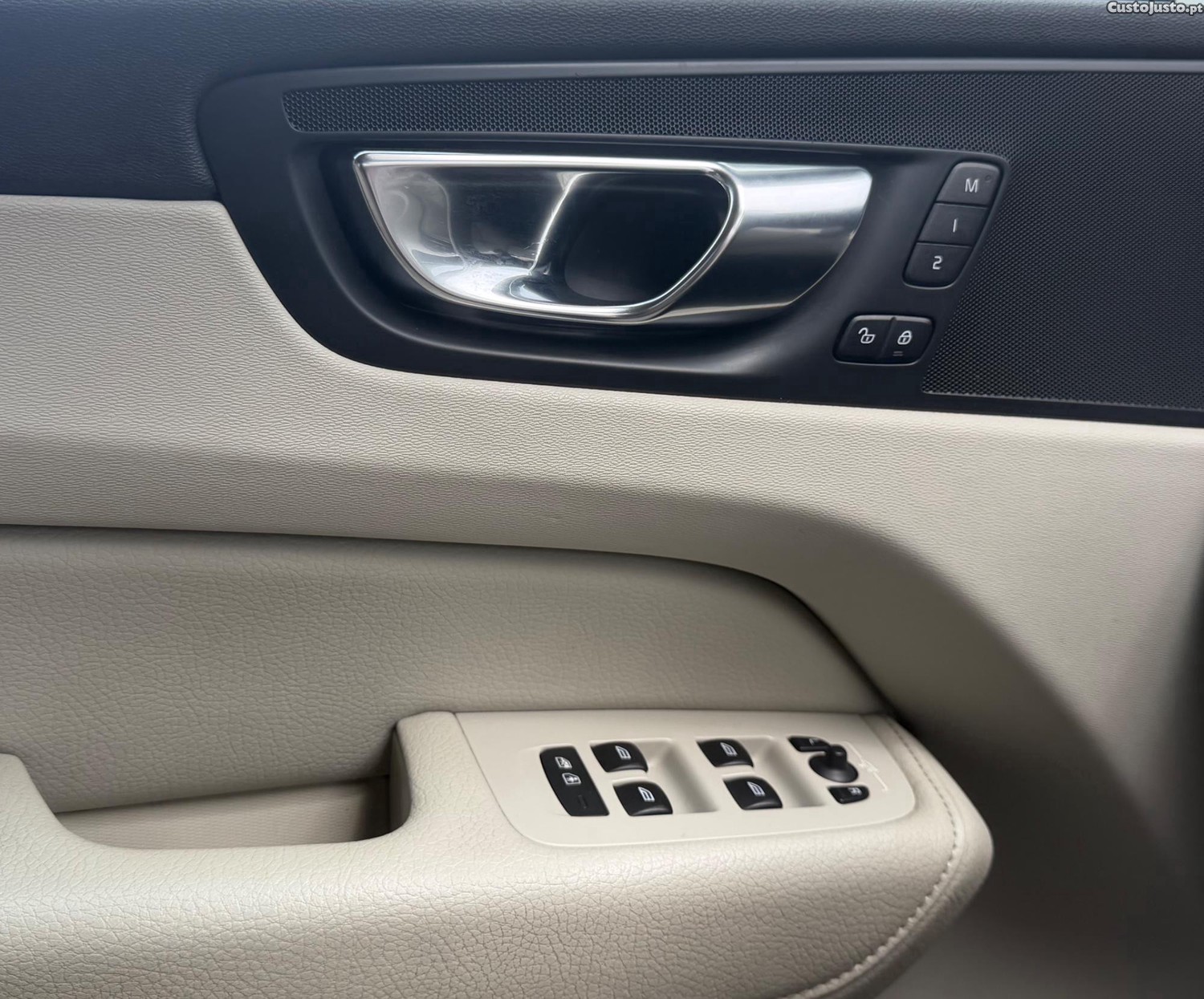 Volvo XC 60 2.0 D4 Inscription Geartronic 190cv — fotografia 9