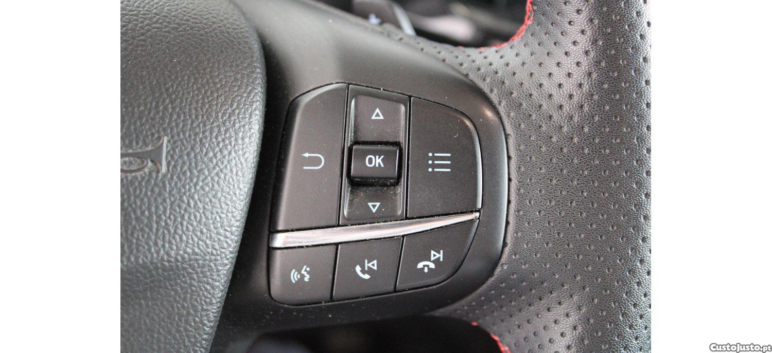 Ford Focus 1.0 EcoBoost MHEV ST-Line — fotografia 5
