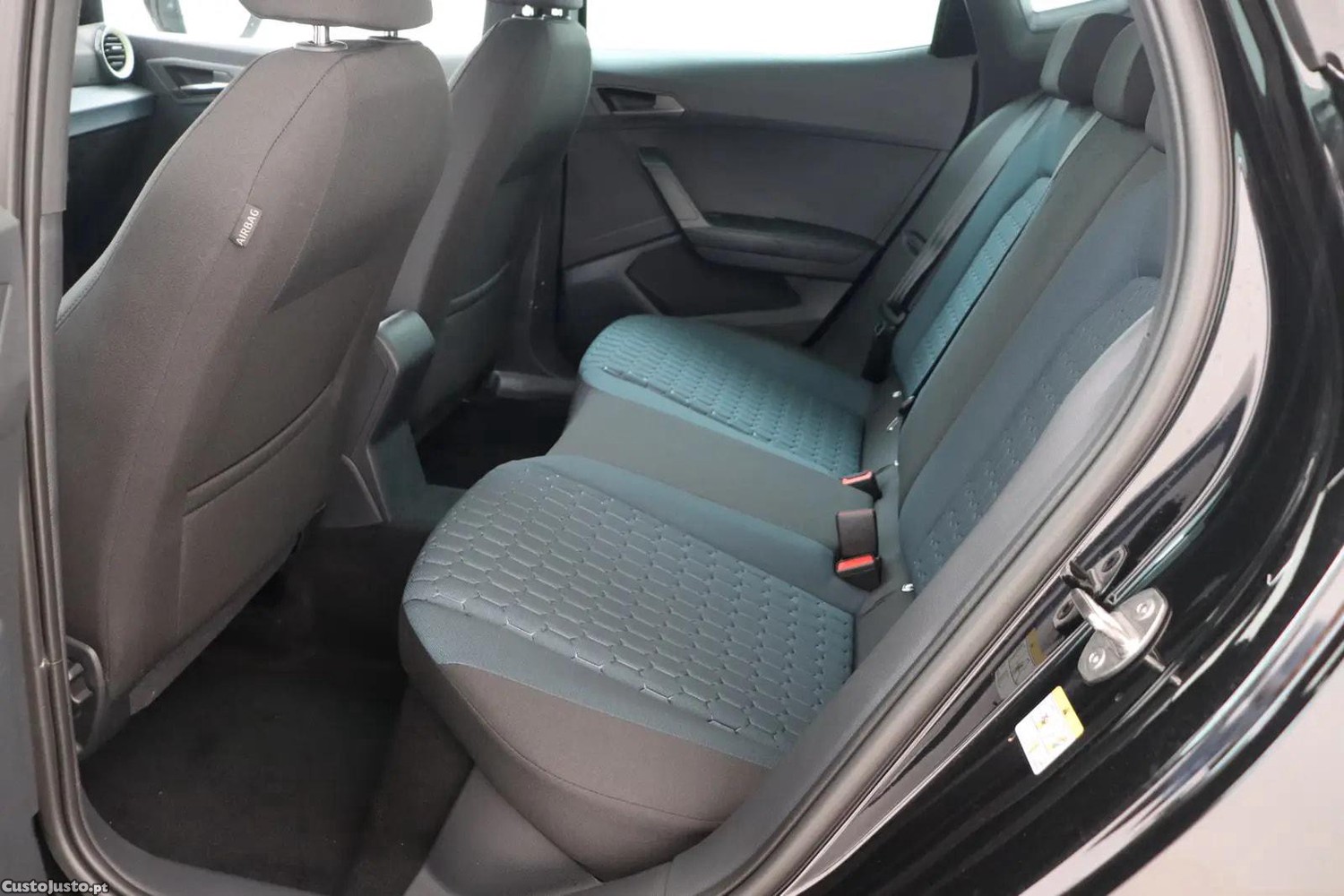 SEAT Arona Play Plus — fotografia 3