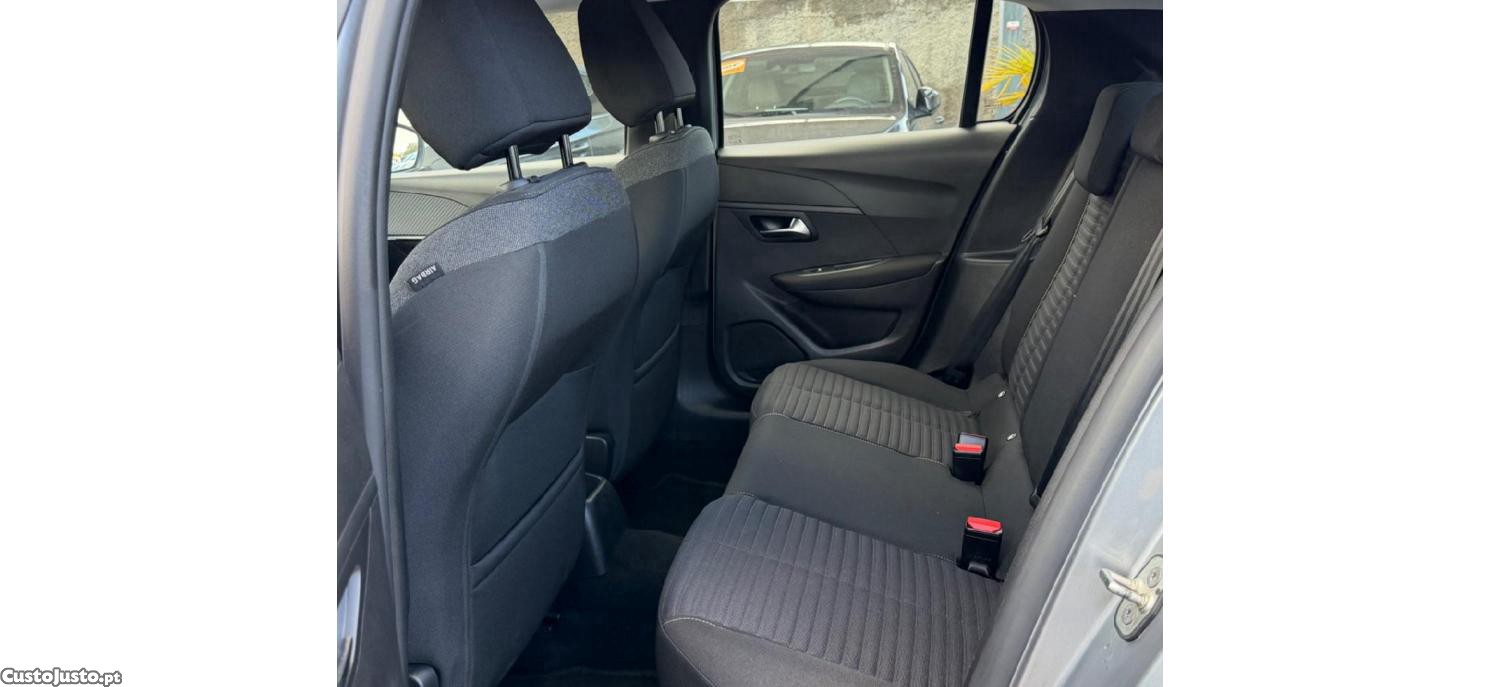 Peugeot 208 ActivePack 1.2Puretech 75cv — fotografia 10