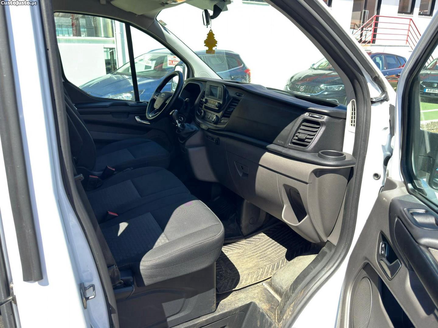 Ford Transit Custom 320 L2 2.0 H1 T.B. Trend 130cv — fotografia 17