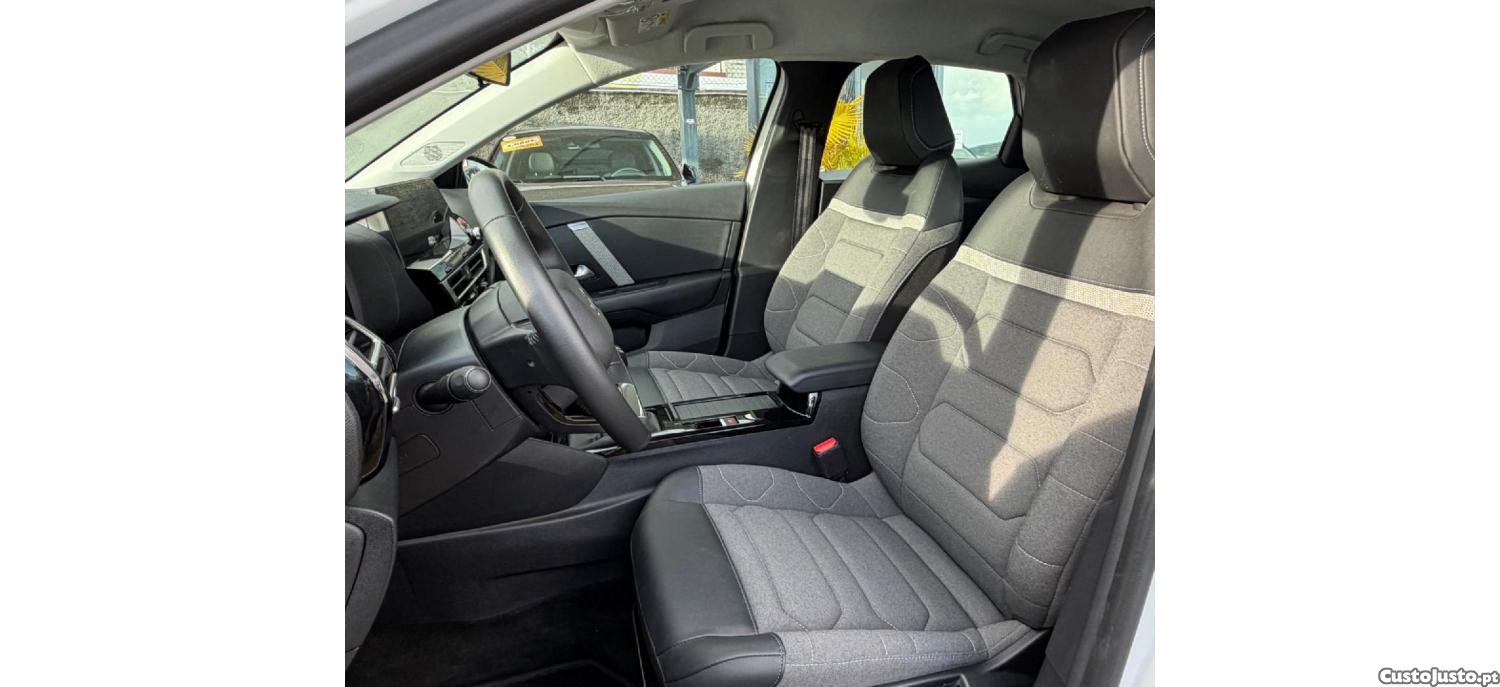 Citroën C4 PureTech Plus 1.2 130cv — fotografia 15