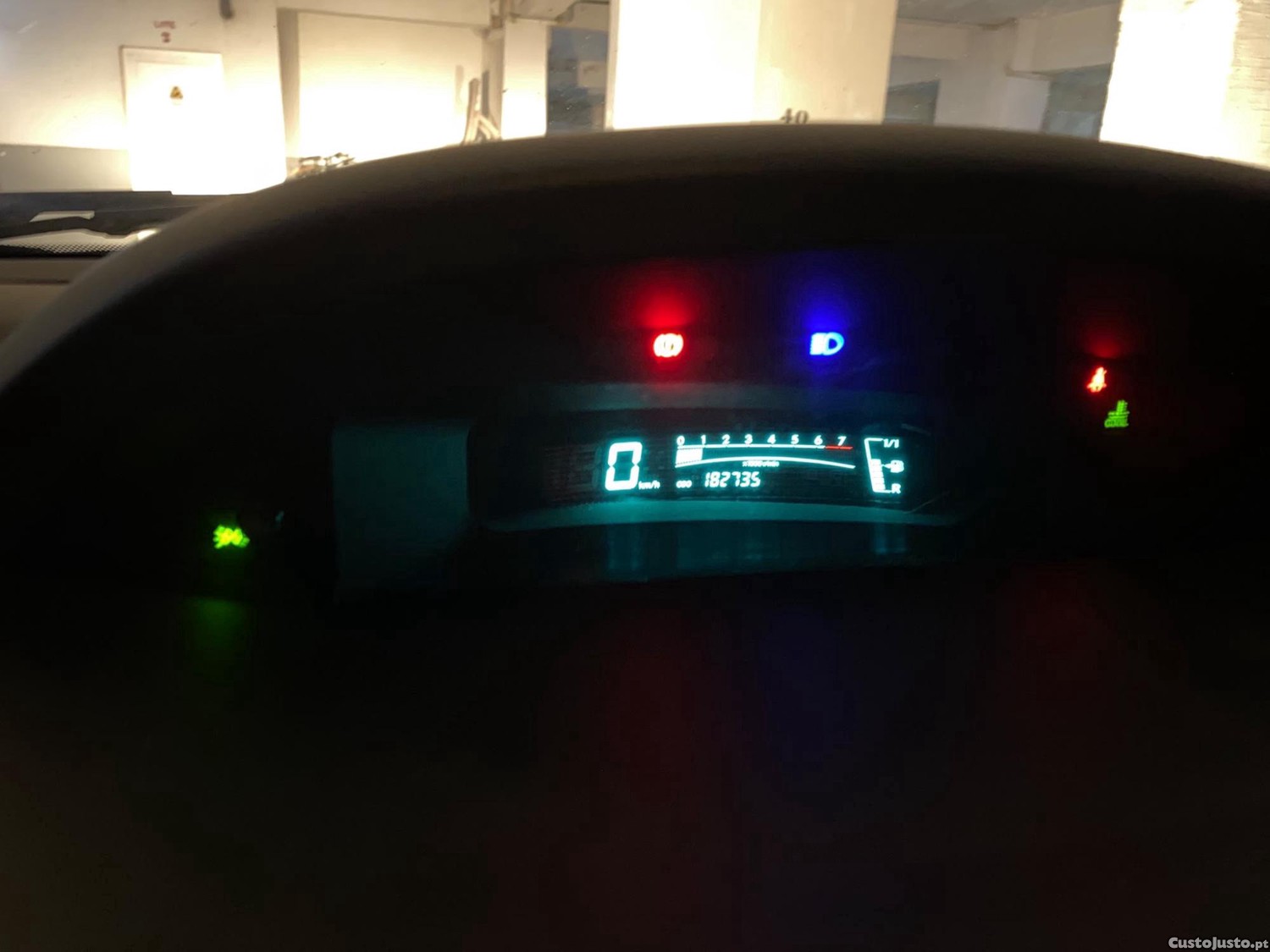 Toyota Yaris 1.0 VVT-i — fotografia 4